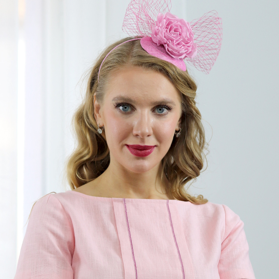 Brigitte- ružový fascinátor s hodvábnou ružou