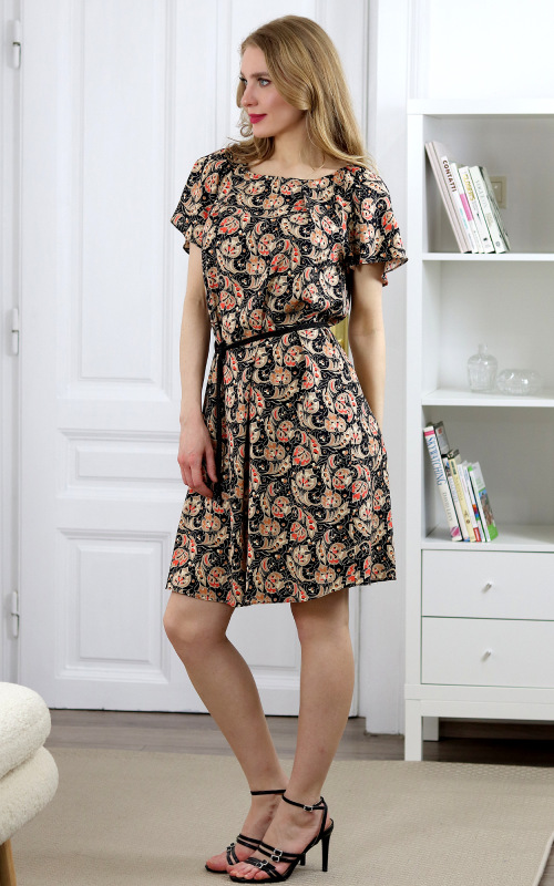 Linda - čierne viskózové šaty s béžovým grafickým vzorom 2