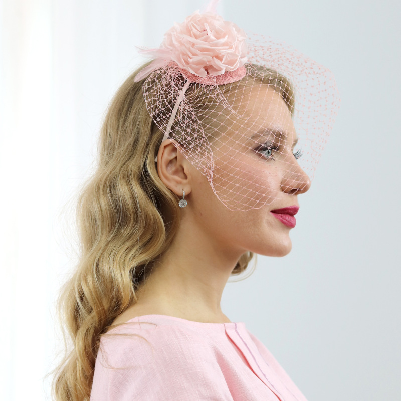 Paloma - ružový fascinátor s hodvábnou ružou a závojom 1