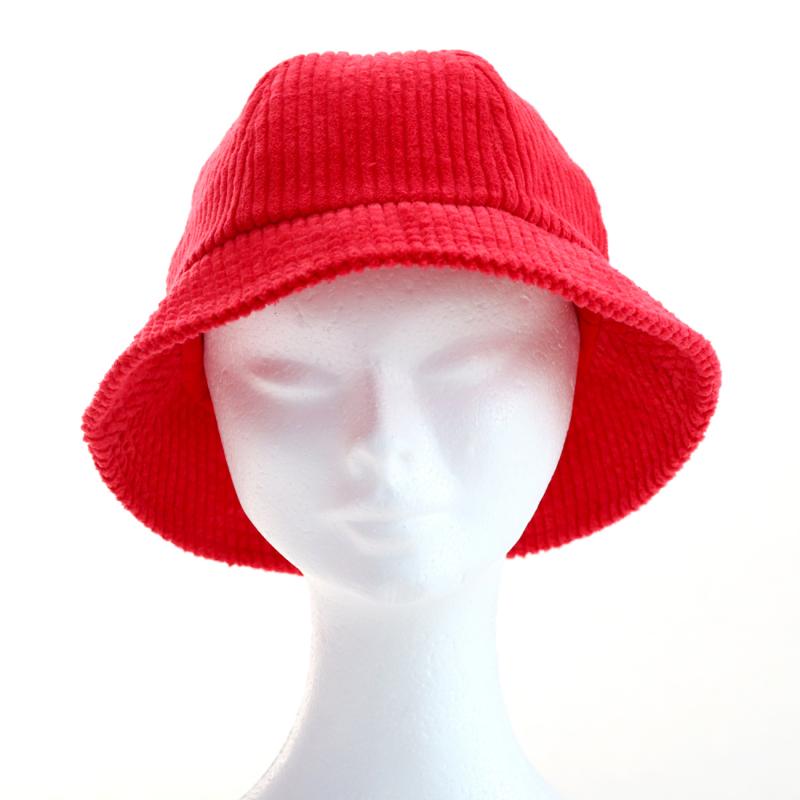Menčestrový klobúčik - červený