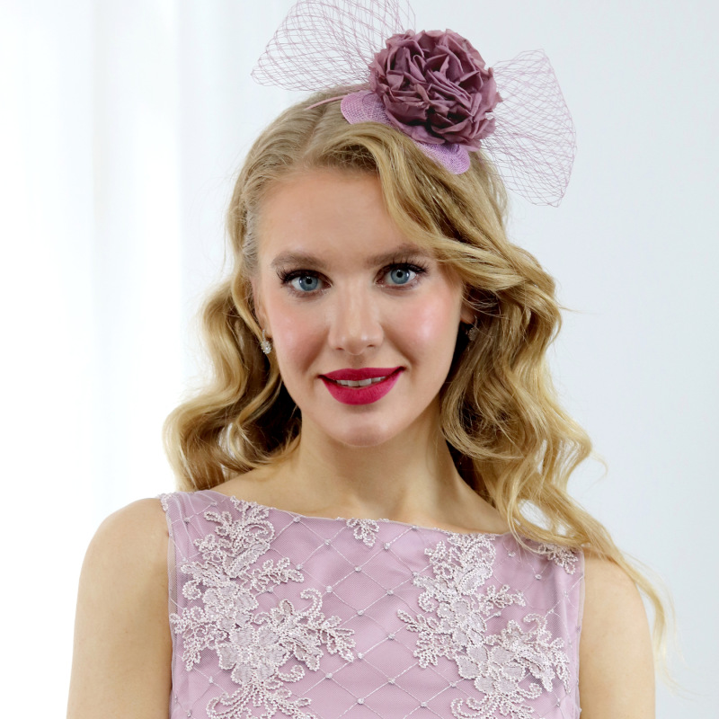 Brigitte- staroružový fascinátor s hodvábnou ružou