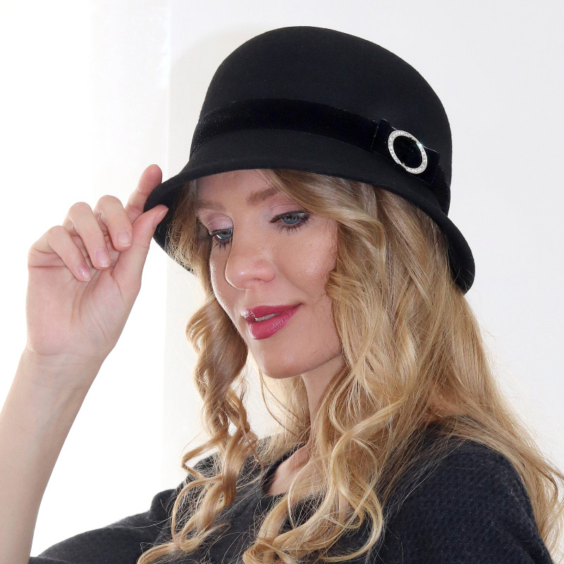 Kelly - čierny cloche klobúk 1