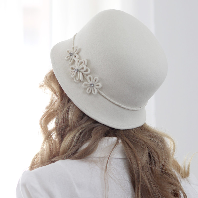Daisy - biely cloche klobúk 3