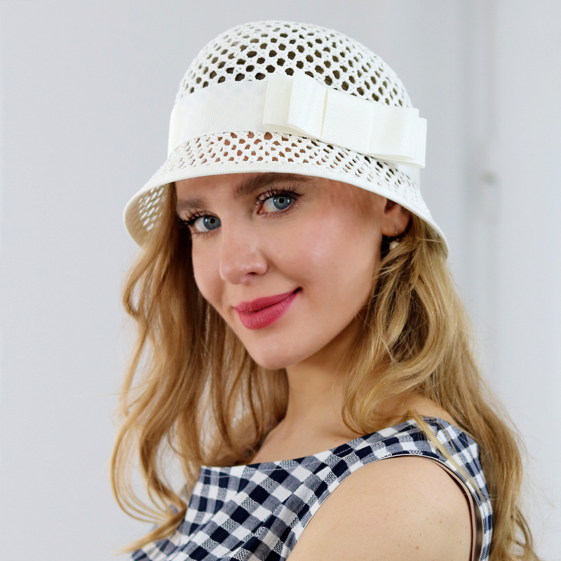 Greta - biely vypletaný cloche klobúk 1