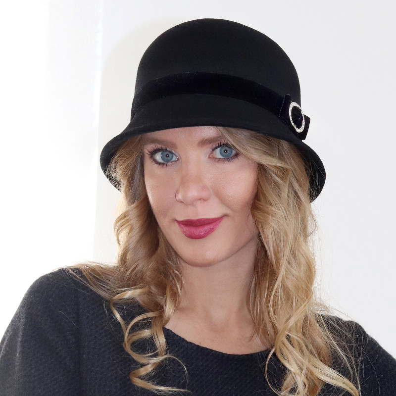 Kelly - čierny cloche klobúk