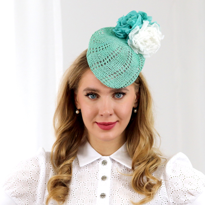 Lulu - mintový klobúčik s hodvábnymi kvetmi 1