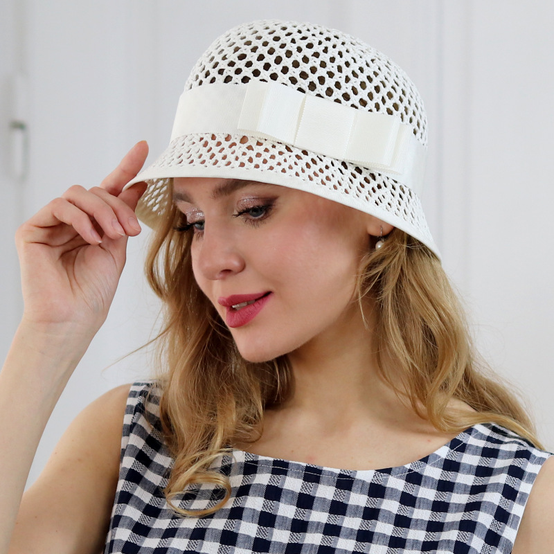 Greta - biely vypletaný cloche klobúk 2