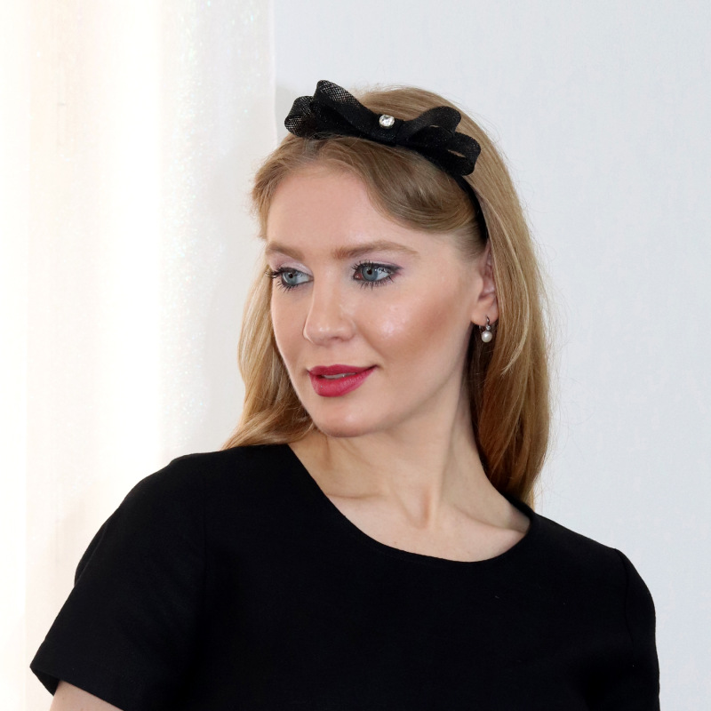 Lisa - čierna čelenka s mašľou