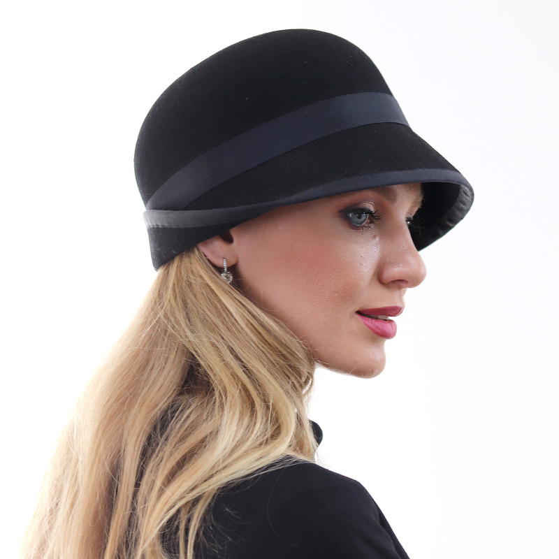 Perlička - čierny cloche klobúk 3