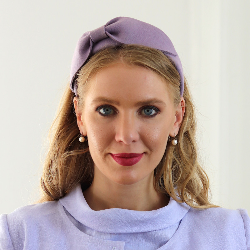 Beatrice - fialová čelenka