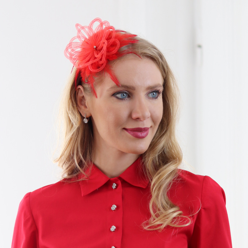 Chiara - červený fascinátor z krinolíny a peria 2