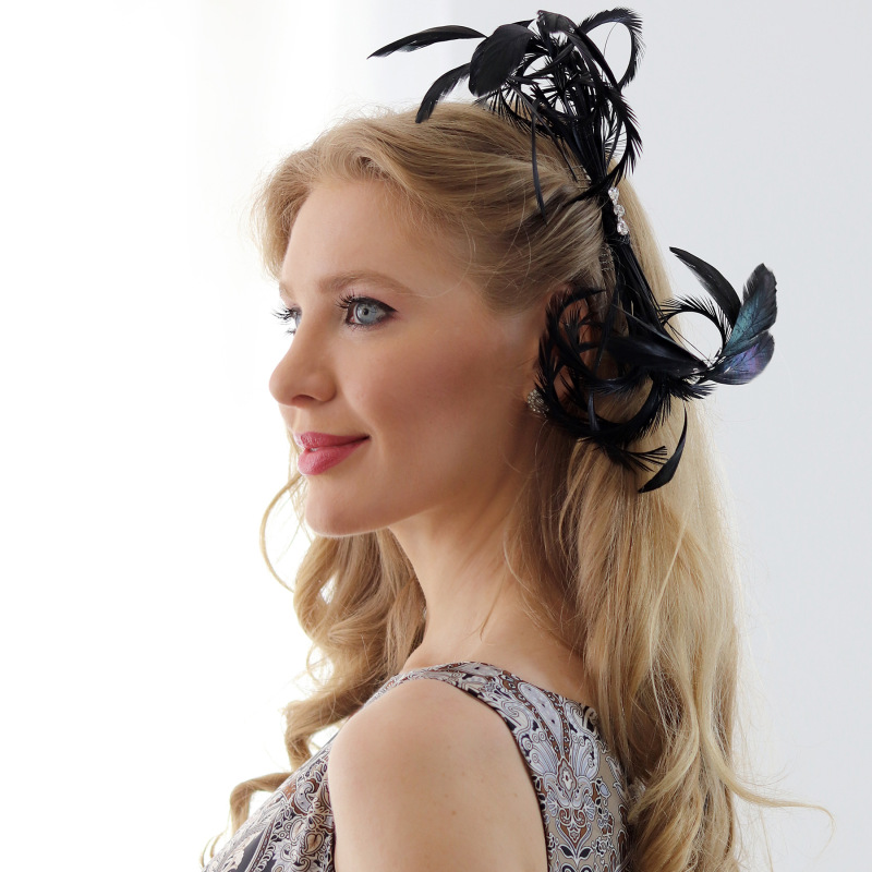 Athens - čierny fascinátor z peria na hrebeni 1