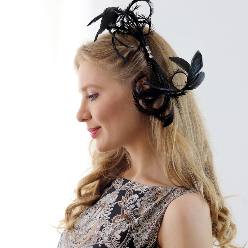 Athens - čierny fascinátor z peria na hrebeni 2