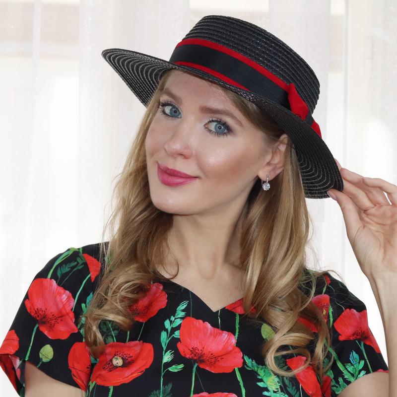 Poppy - čierny "boater" klobúk s elegantnou červenou mašľou 2