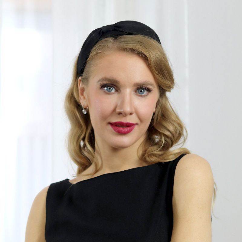 Nicole - čierna ľanová čelenka