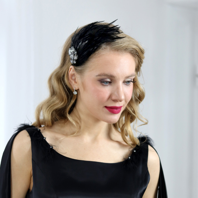 Labutienka - čierna čelenka z peria vo vintage štýle 2