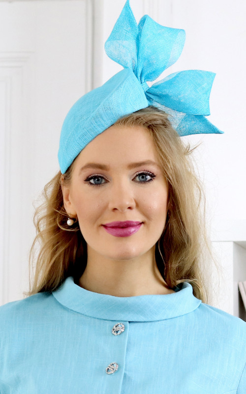 Audrey - modrý klobúčik